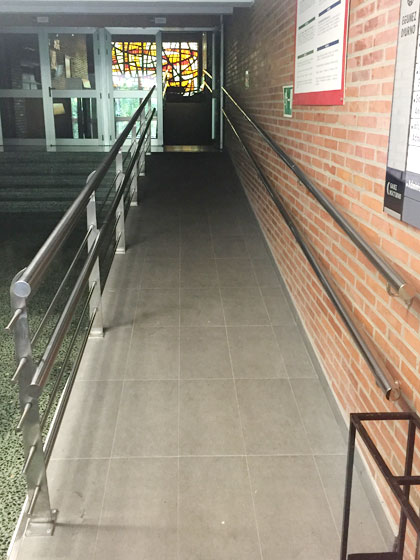 Construcción de rampa de acceso en centro educativo